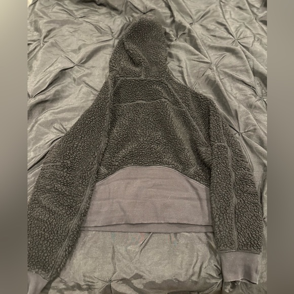 Lululemon Scuba Sherpa 1/2 zip - Picture 2 of 5